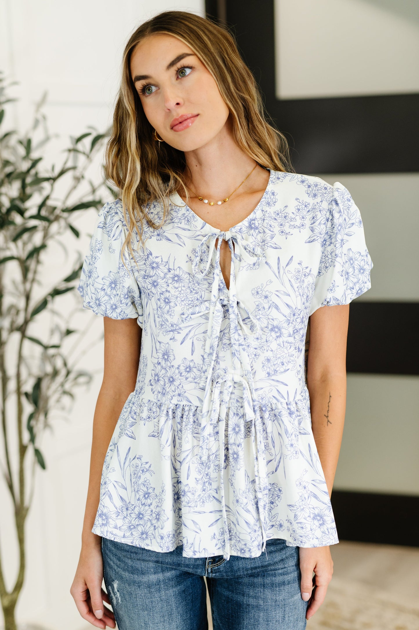 Dainty Lil' Thing Balloon Sleeve Blouse in Ivory/Blue